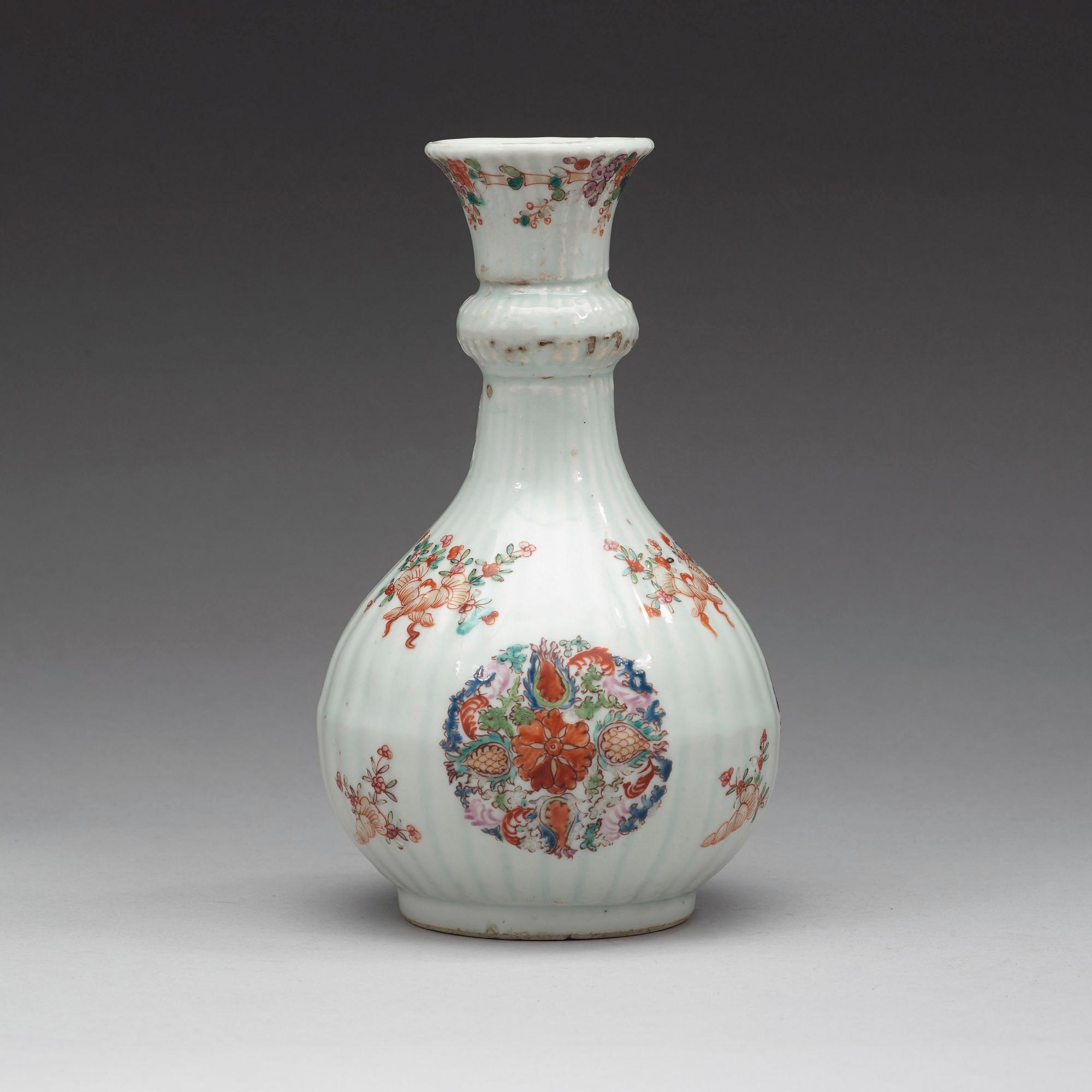 VAS, kompaniporslin. Qingdynastin, Qianlong (1736-95).