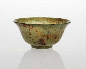 371. A green bowl, probably nefrit.