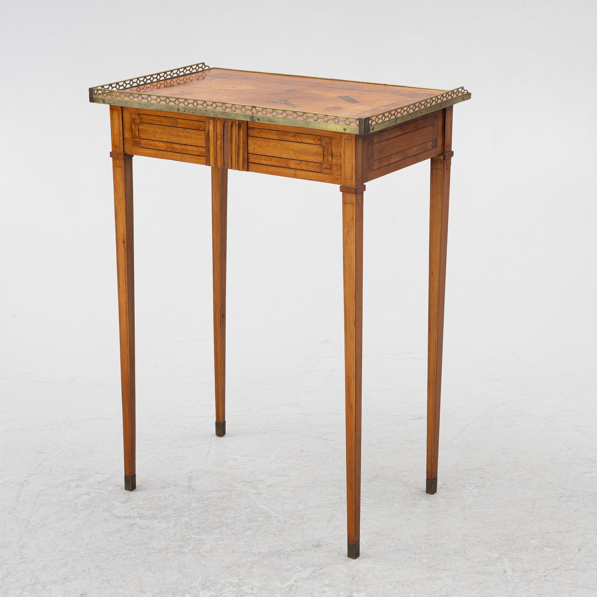 Side table, Gustavian provincial work, late 18th century.