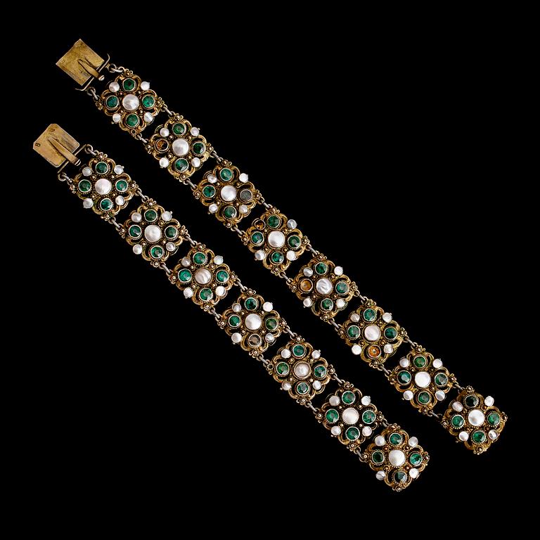 ARMBAND/HALSBAND, 2 st, förgyllt silver, Österrike-Ungern, 1800-/1900-tal.