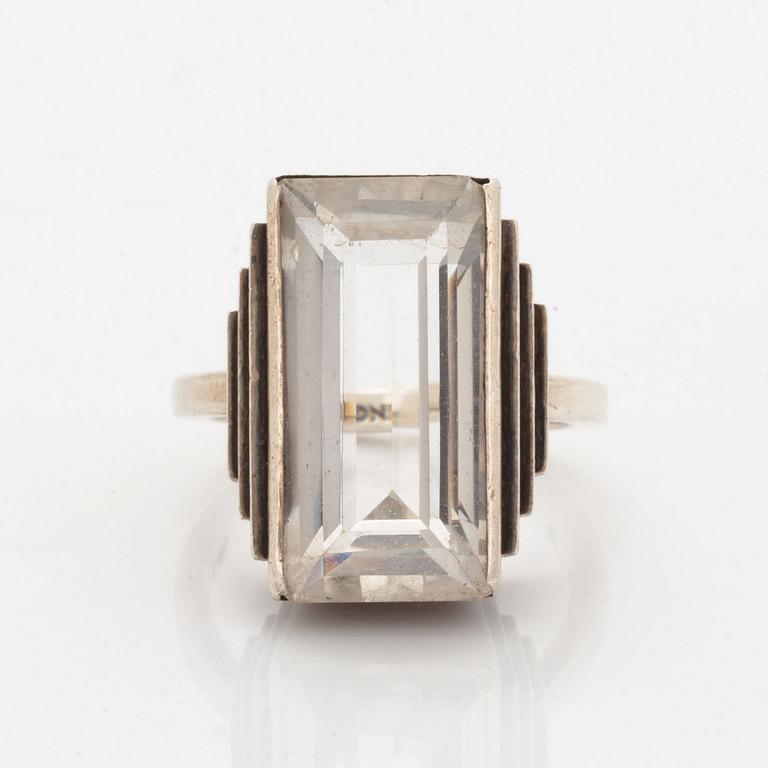 Wiwen Nilsson, sterlingsilver and rock crystal ring.