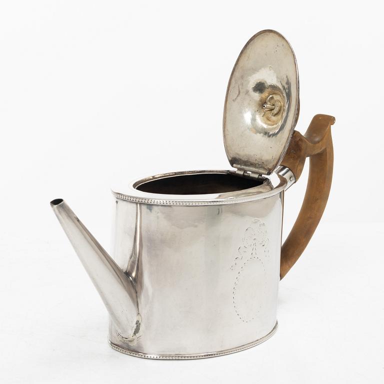 Tekanna, silver, London 1784.