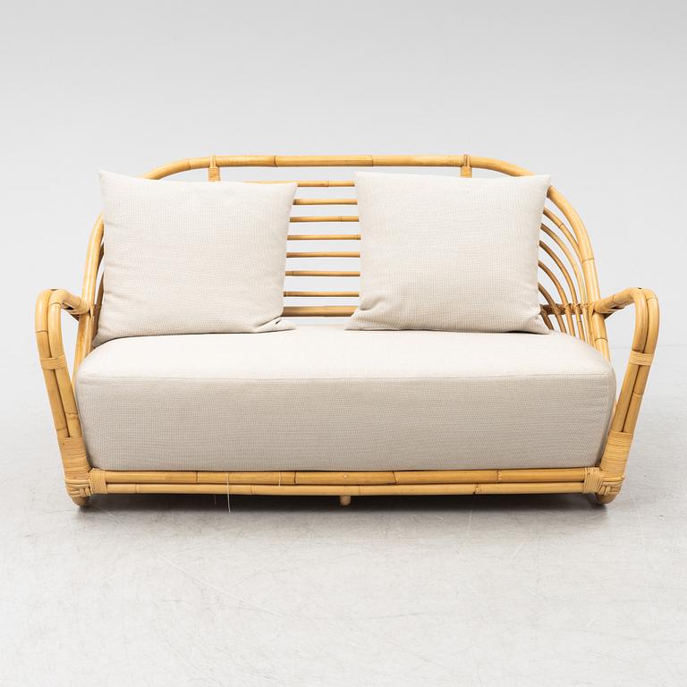 Arne Jacobsen, soffa, "Charlottenborg", ur kollektionen "ICONS", Sika Design, Danmark.