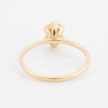 Ring with fancy brownish yellow diamond.