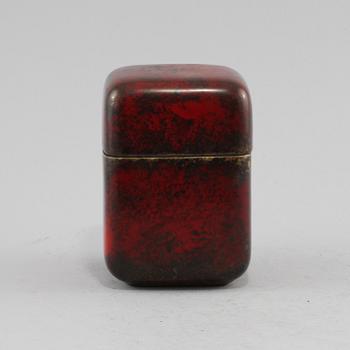 BURK med LOCK, starkeldsfajans, Hans Hedberg, Biot, Frankrike, 1900-talets andra hälft.