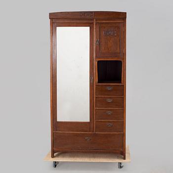 KLÄDSKÅP, jugend, 1920-tal.