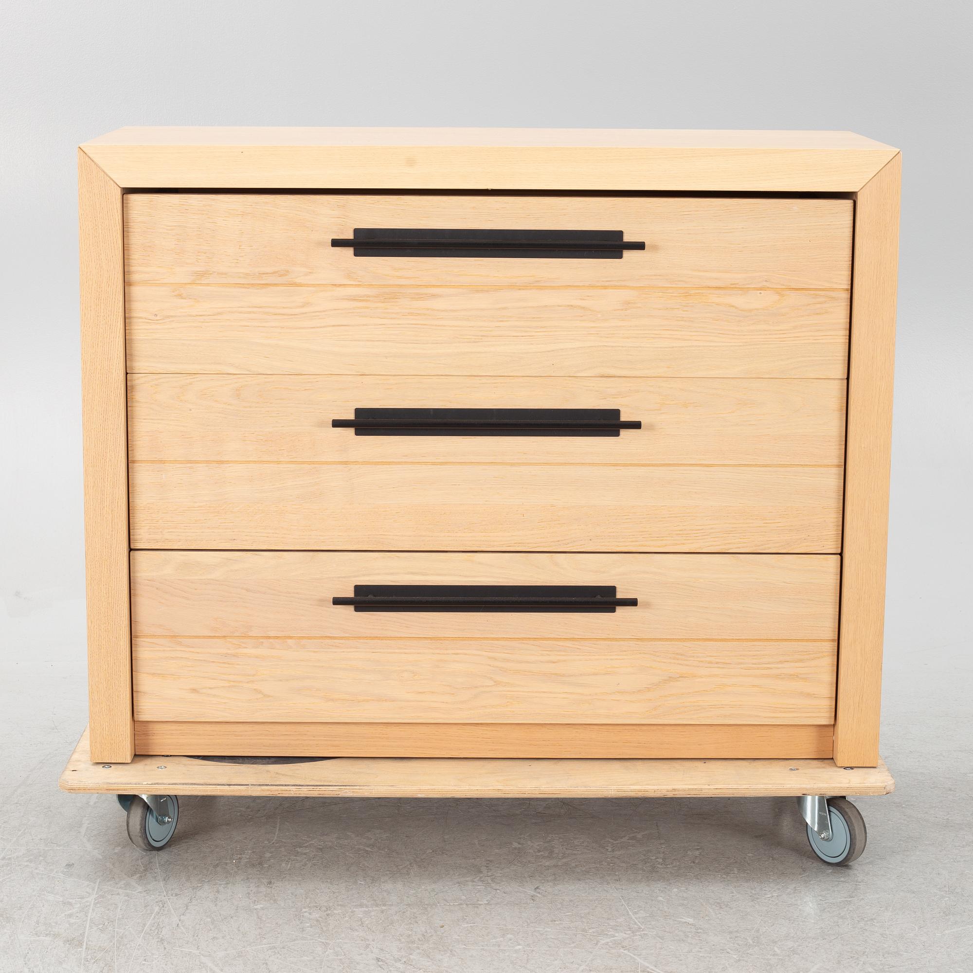 Torill Slettvoll, byrå, Slettvoll.