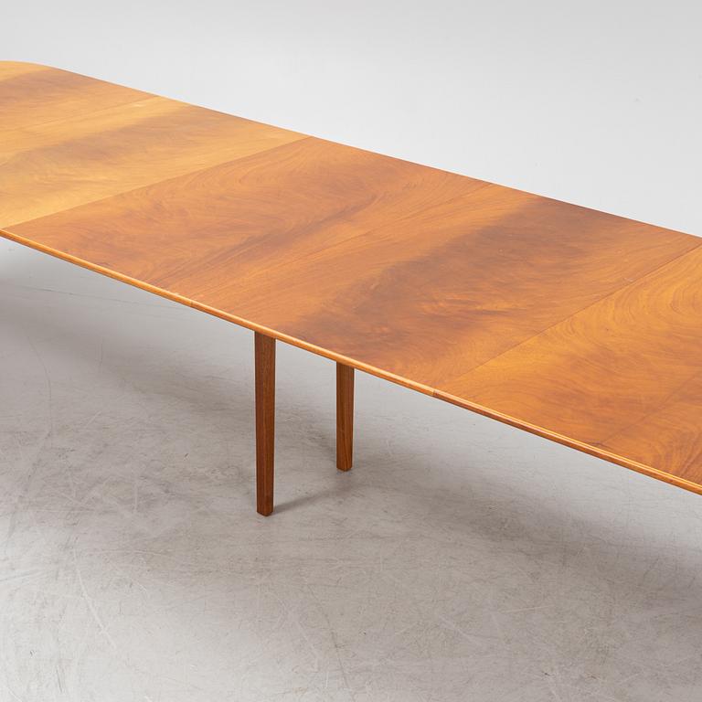 Josef Frank, a model '947' mahogany veneered dining table, Firma Svenskt Tenn, reportedly bought around the year 1992.