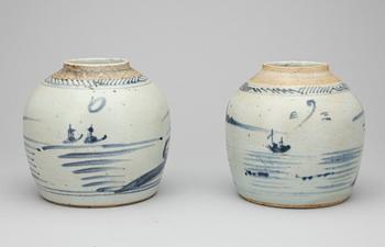BOJANER, 2 st, snarlika, porslin, Kina, Qianlong (1736-1795).