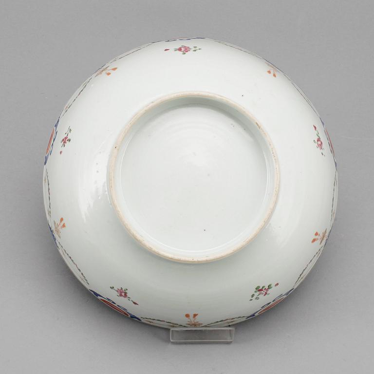 BÅLSKÅL, kompaniporslin. Qing dynastin, Qianlong (1736-95).