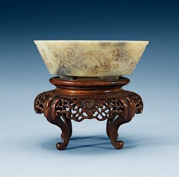 A nephrite bowl, Qing dynasty.