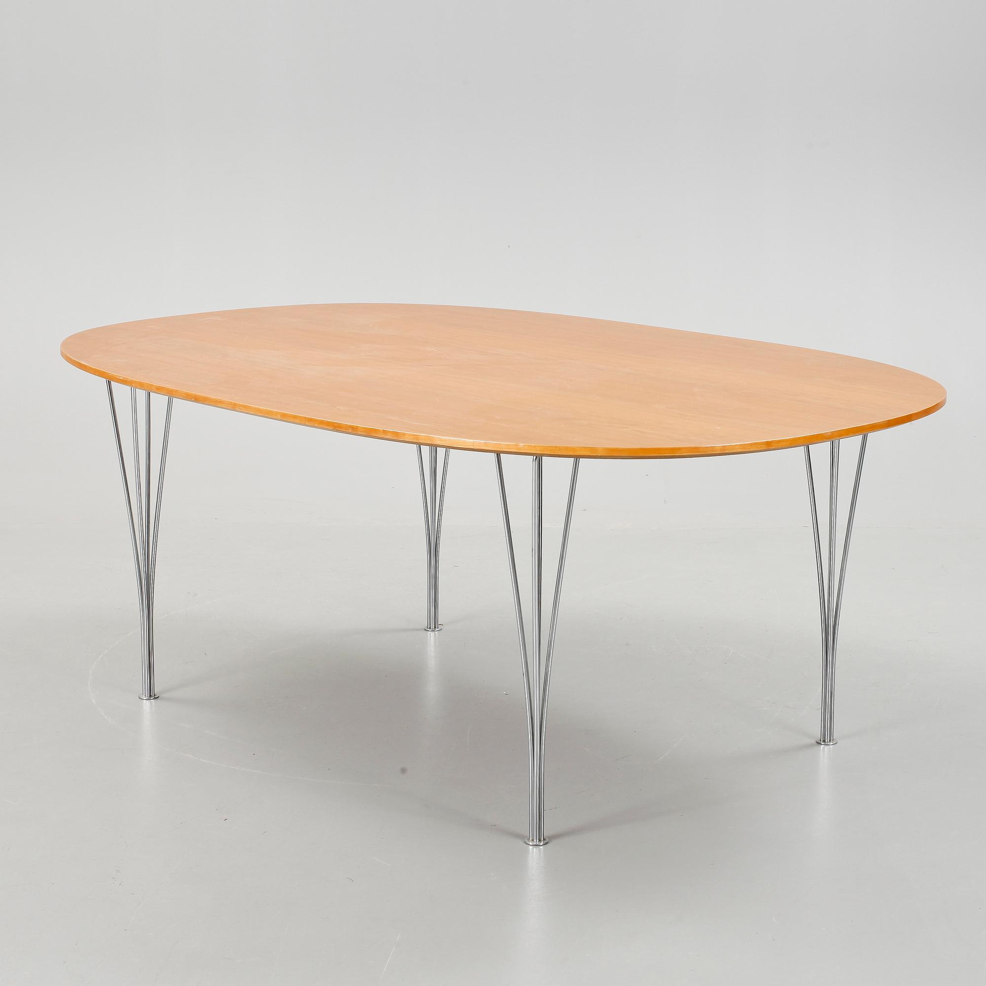 BORD, "Superellips", Bruno Mathsson och Piet Hein, för Fritz Hansen, 1900-talets slut.