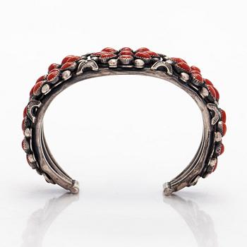 Paul Begay, cuff bracelet, cabochon cut corals, silver.
