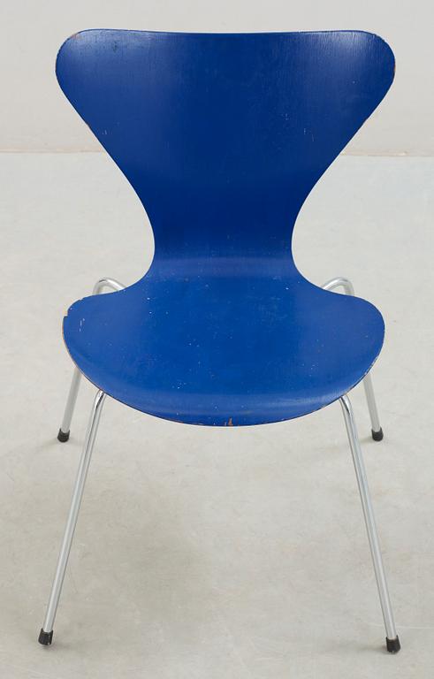 STOL, "Sjuan", Arne Jacobsen, Fritz Hansen, formgiven 1955.