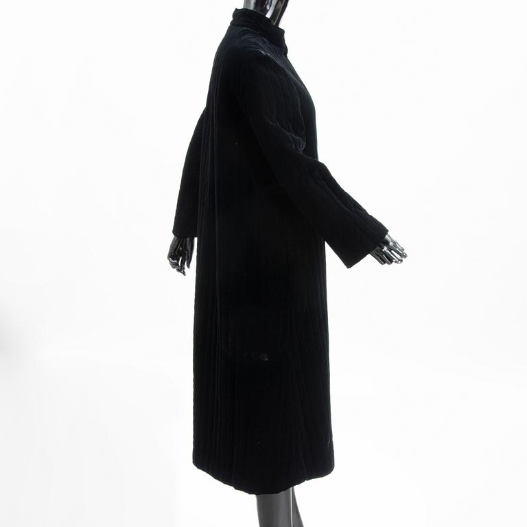 A Black Velvet Ooppera Coat, size 38.