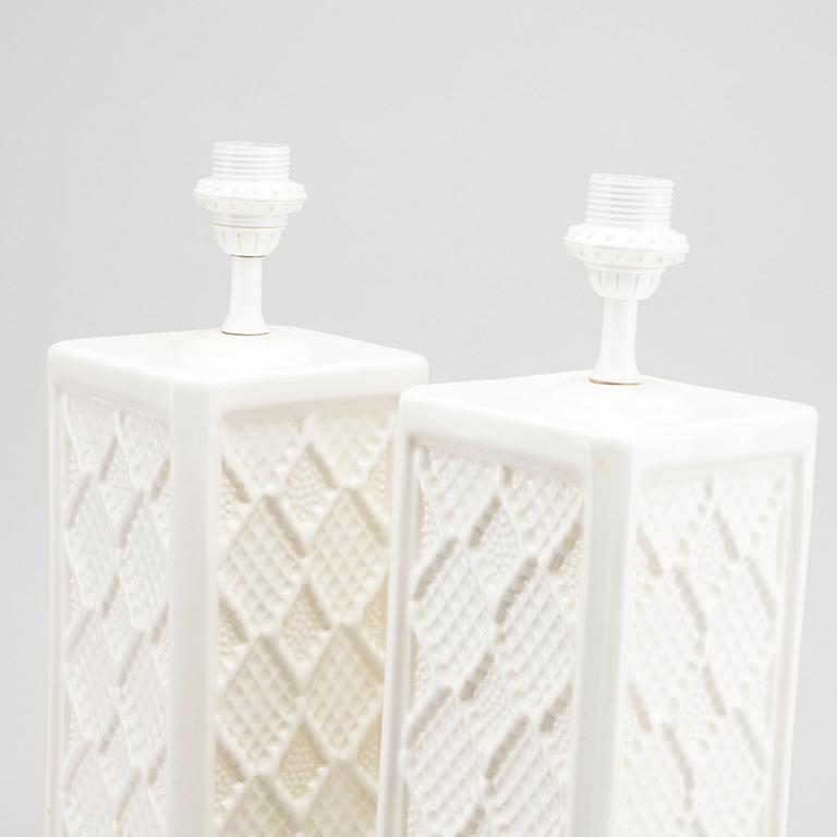 BORDSLAMPOR ett par Bondia Italien 1900-talets senare del glaserat lergods.