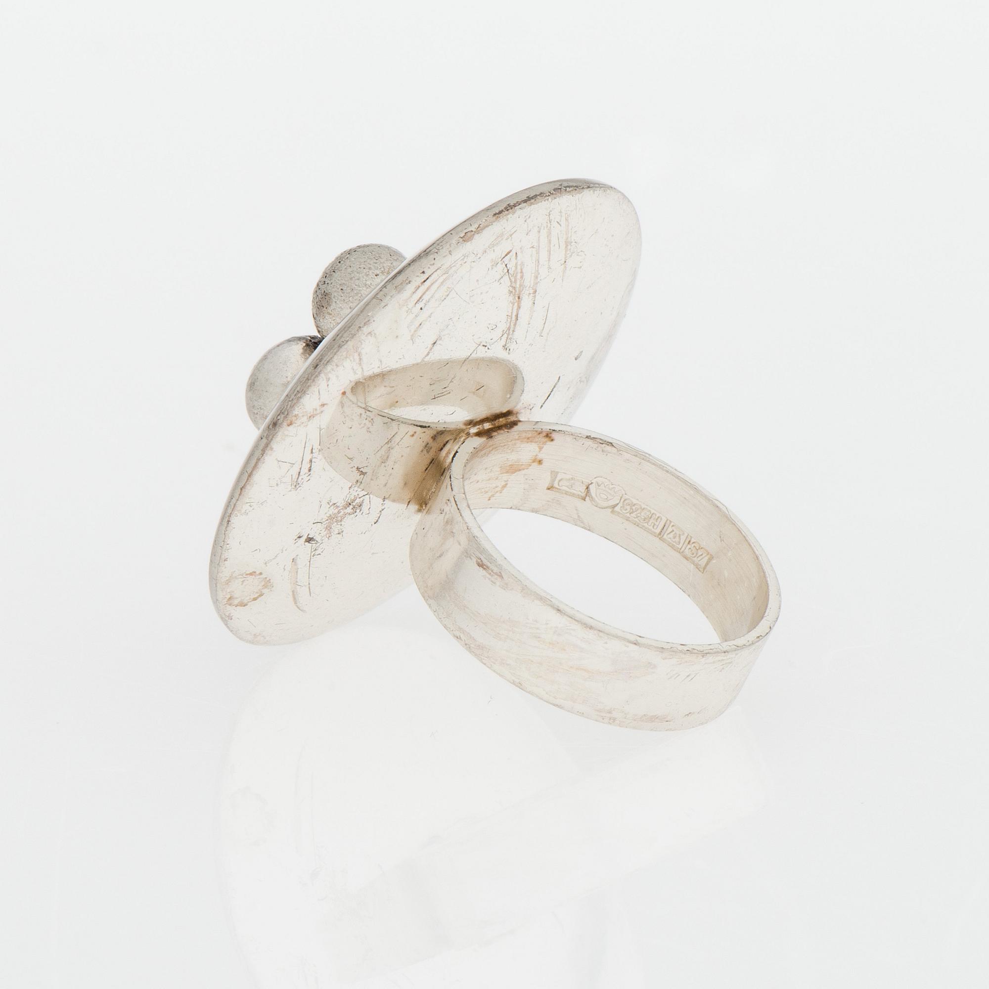 PEKKA PIEKÄINEN, RING, silver, Auran Kultaseppä, Åbo 1971.