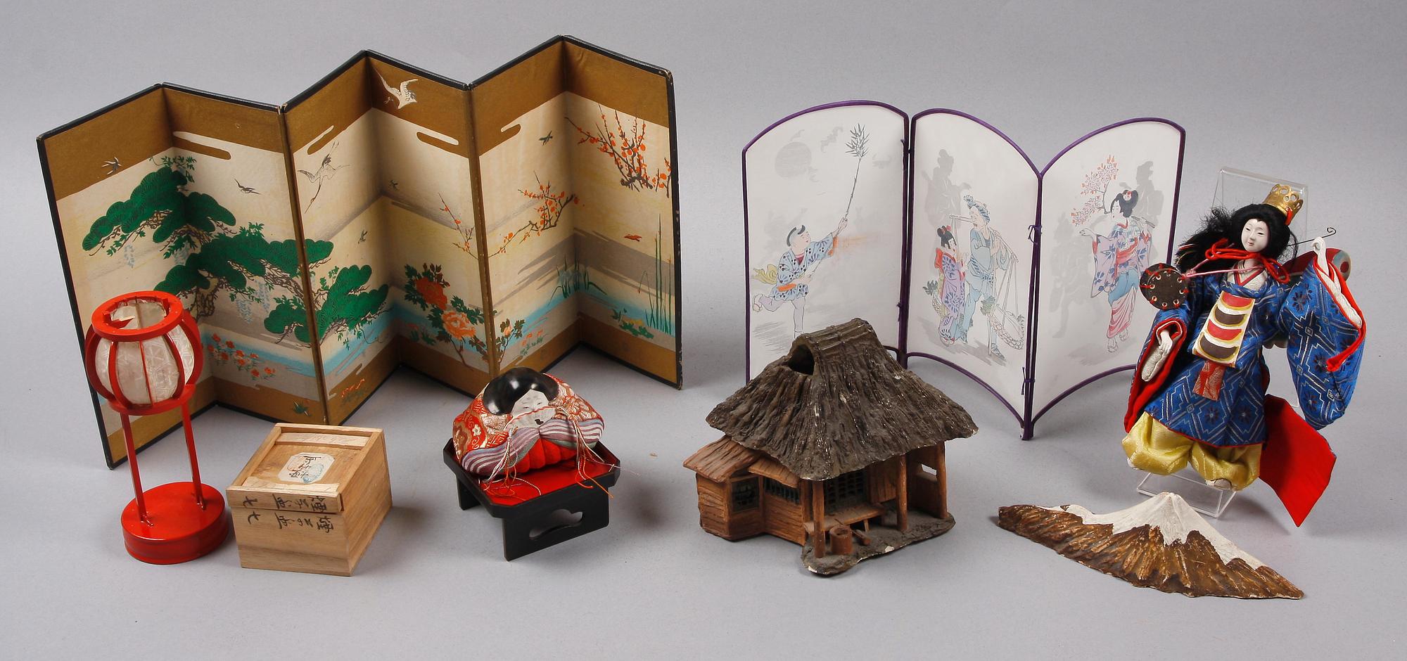 PARTI JAPONICA, ca 100 delar, modeller och dockor, Japan 1900-talets första hälft/mitt.