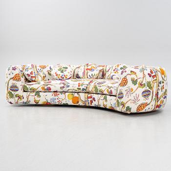 India Mahdavi, a sofa "Jelly Pea", Firma Svenskt Tenn, Sweden.