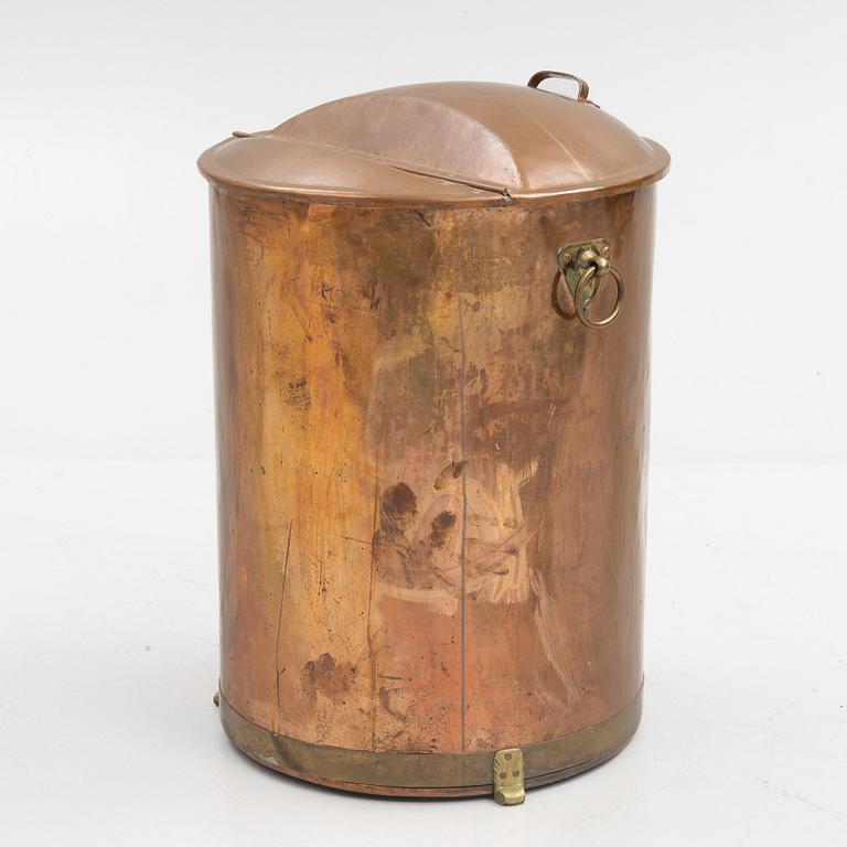 Water barrel/wood barrel, 19th Century.