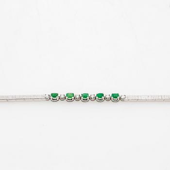 Armband 18K vitguld med runda briljantslipade diamanter.