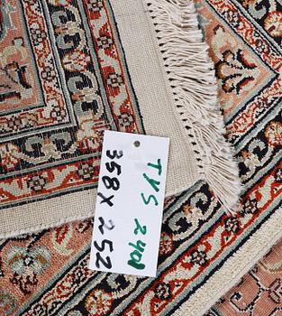 Matta, silke Kashmir, ca. 358 x 252 cm.