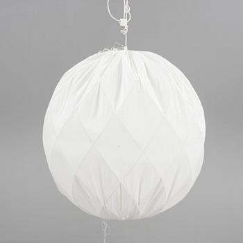 TAKLAMPA, "Pia", Tore Ahlsén, Gärsnäs, 1900-talets andra hälft. Höjd ca 85 cm.