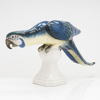 Figurin, porslin, Royal Dux. Tjeckoslovakien.