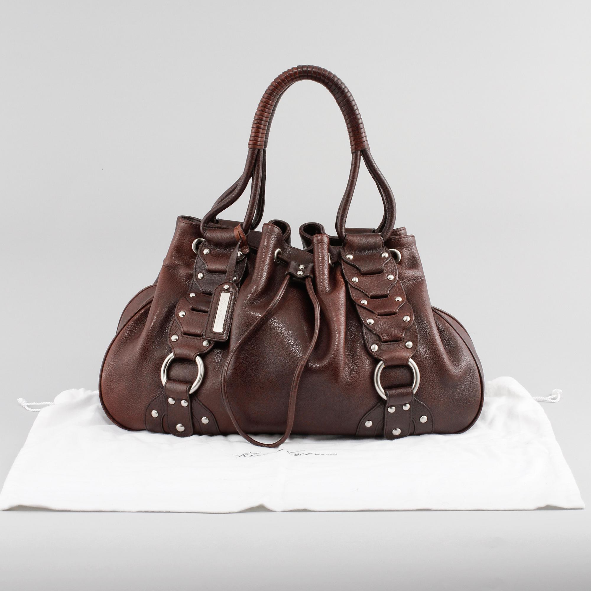 VÄSKA, Kenneth Cole, New York, 2000-tal.