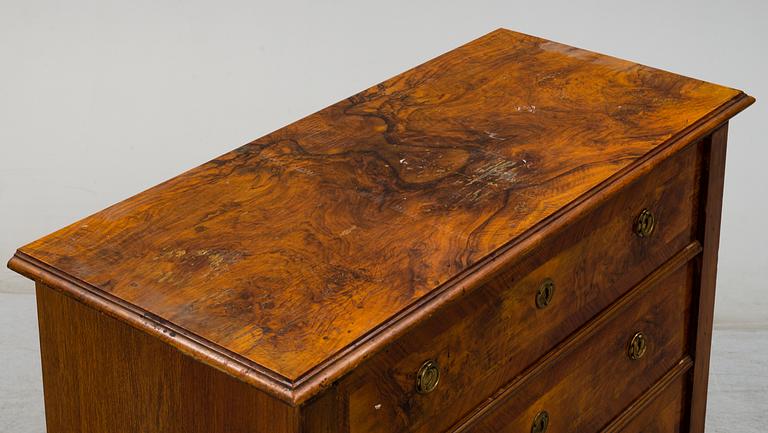 A late 19th Century chest of drawers.