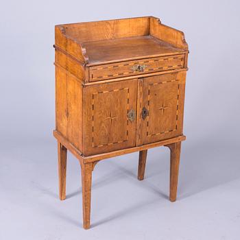POTTSKÅP, 1700-tal.