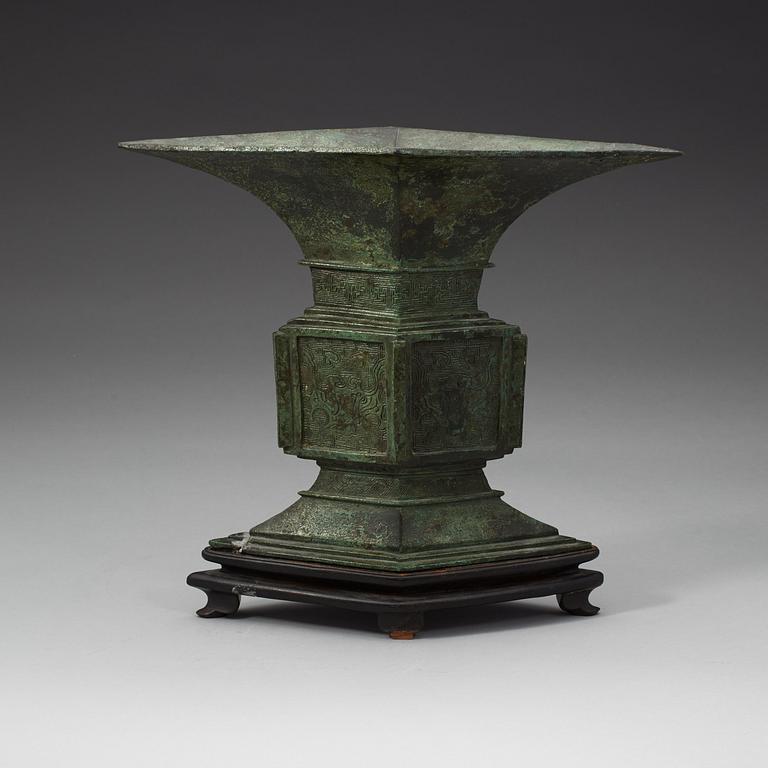 An archaistic shaped bronze vase, Ming dynasty (1368-1644).