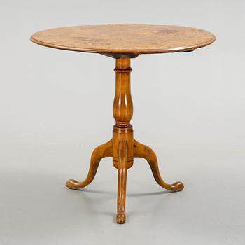 FÄLLBORD, av Jacob Sjölin (mästare i Köping och Kungsör 1767-1785).