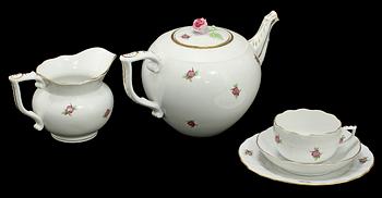 SERVISDELAR, 42 st, porslin, Herend, Ungern, 1900-tal.