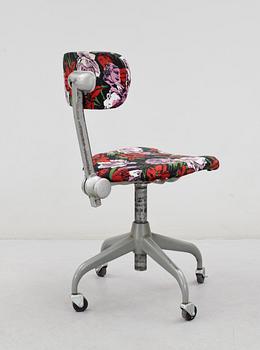 SKRIVBORDSSTOL, 1900-talets mitt.