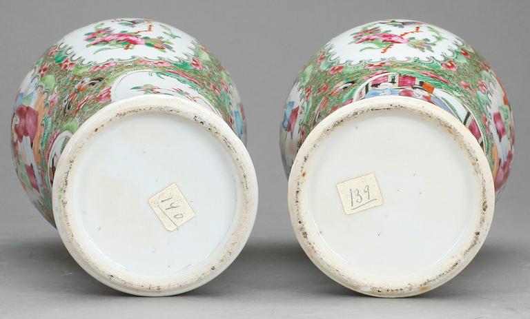 VASER,  ett par, porslin, Kanton 1800-tal.