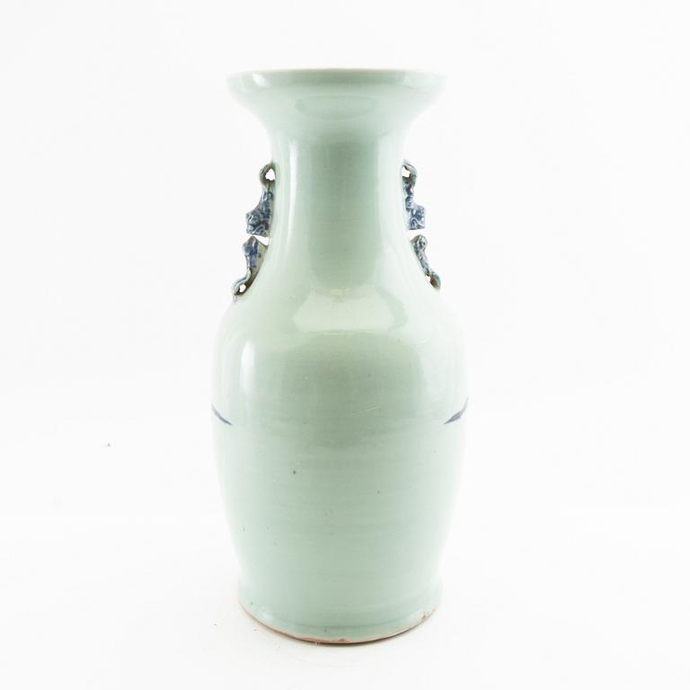 Floor vase China 20th century porcelain.