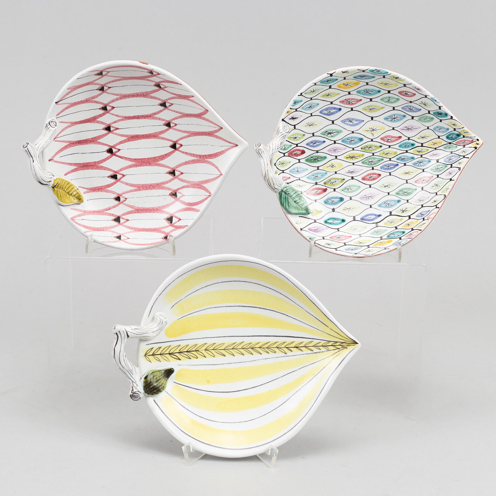 Stig Lindberg, three earthenware dishes, Gustavsberg studio.