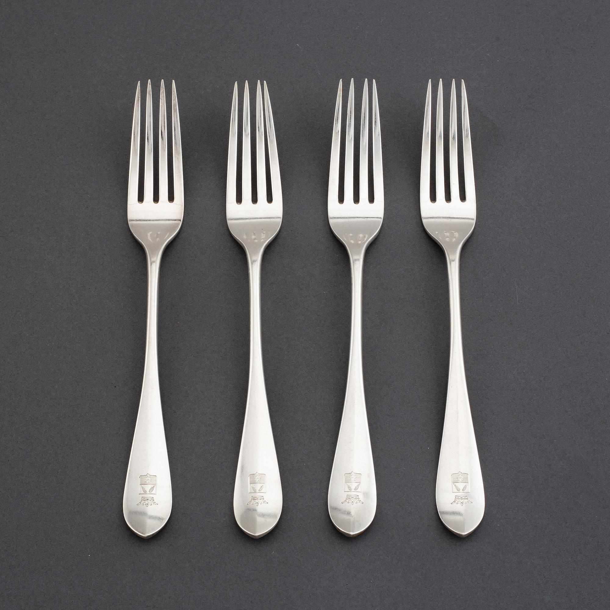 Gustaf Möllenborg, matgafflar, 4 st, silver, med graverat vapen von Eckermann. Stockholm 1912.