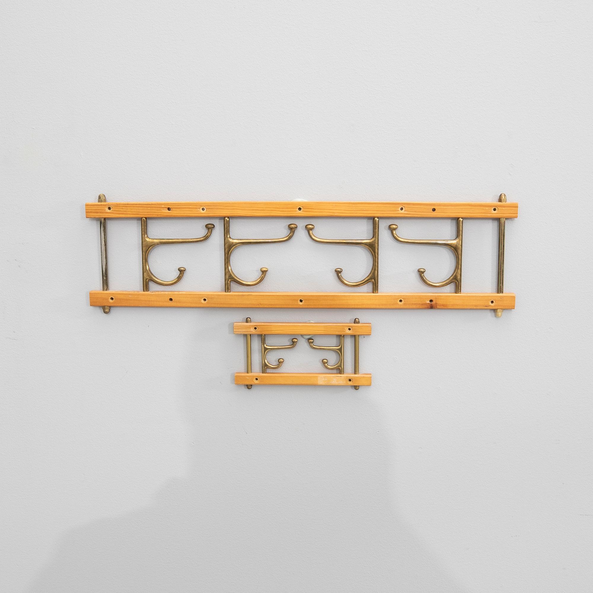 Klädhängare "Dekorativ" ett par Skogslunds Metallgjuteri, Anderstorp 1950/60-tal.