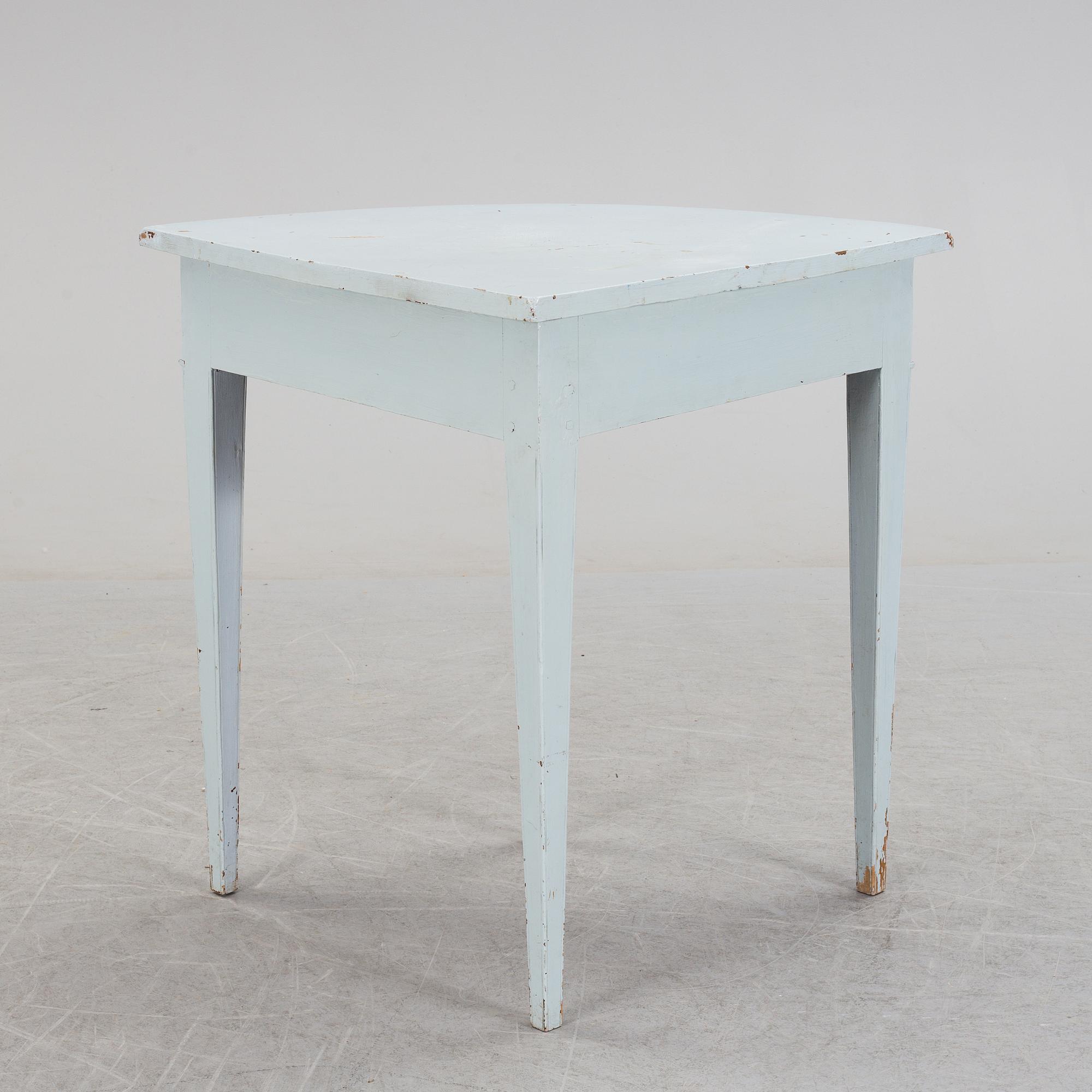 A gustavian table, first half of the 19th century.