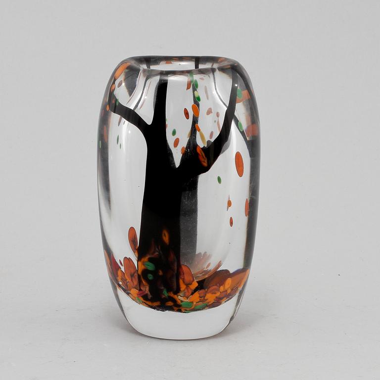 VAS, glas. "Höst", Vicke Lindstrand, Kosta, signerad, 1900-talets andra hälft.