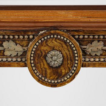 Konsolbord, tillskrivet Pehr Ljung (bildhuggare i Stockholm, kunglig hovbildhuggare 1788-1819), Sengustavianskt.