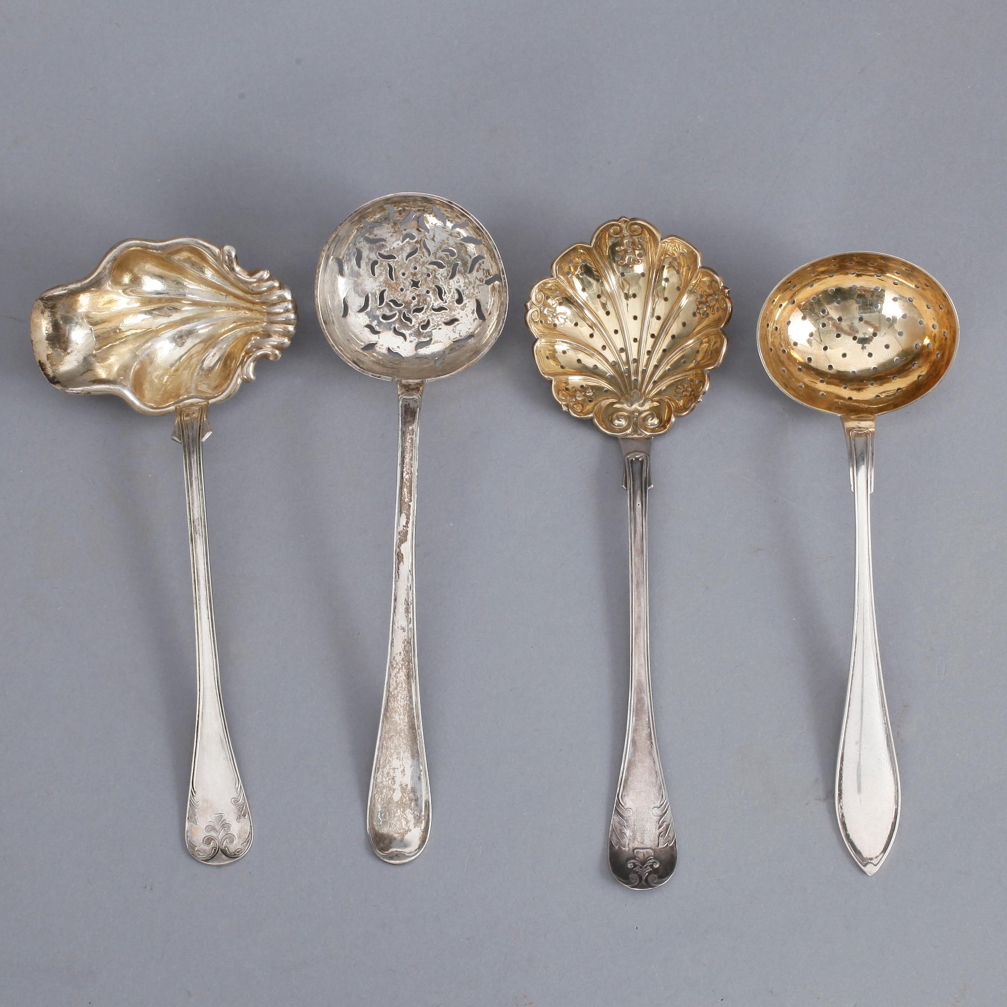 PARTI SILVER, 13 delar, bl.a Lars Larsson, Göteborg, 1849. Total vikt ca 630 gram.