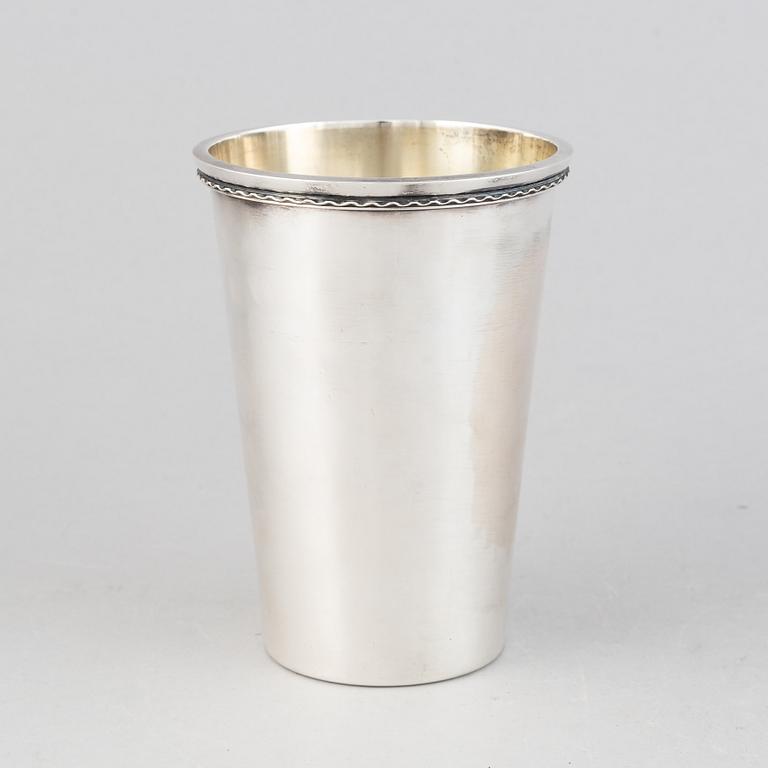 Sven-Arne Gillgren, bägare, silver, GAB, Eskilstuna, 1973.