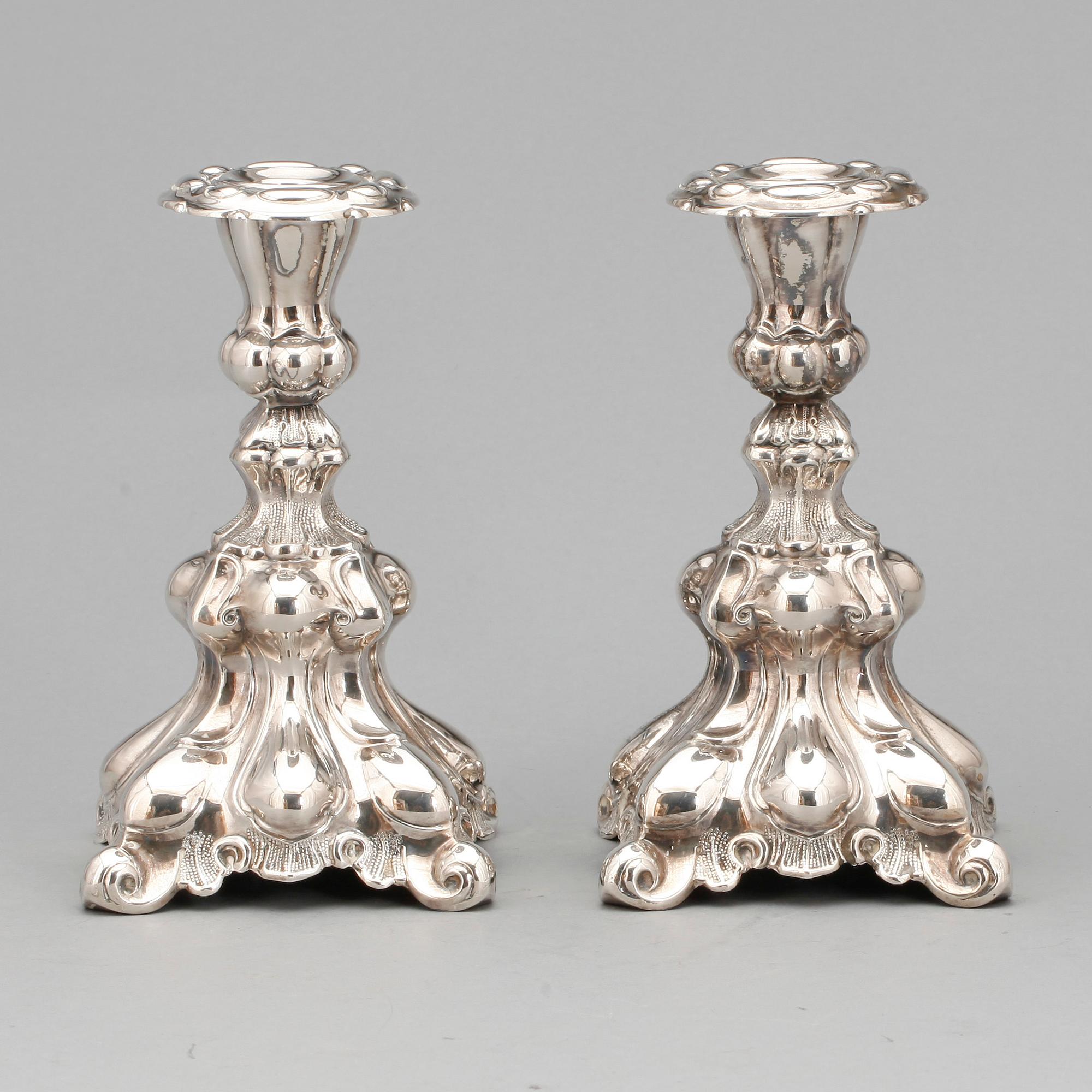 LJUSSTAKAR, ett par, silver barockstil. Svenska importstämplar 830, 1900-tal.