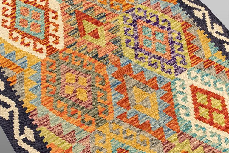 A runner, Kilim, ca 395 x 86 cm.