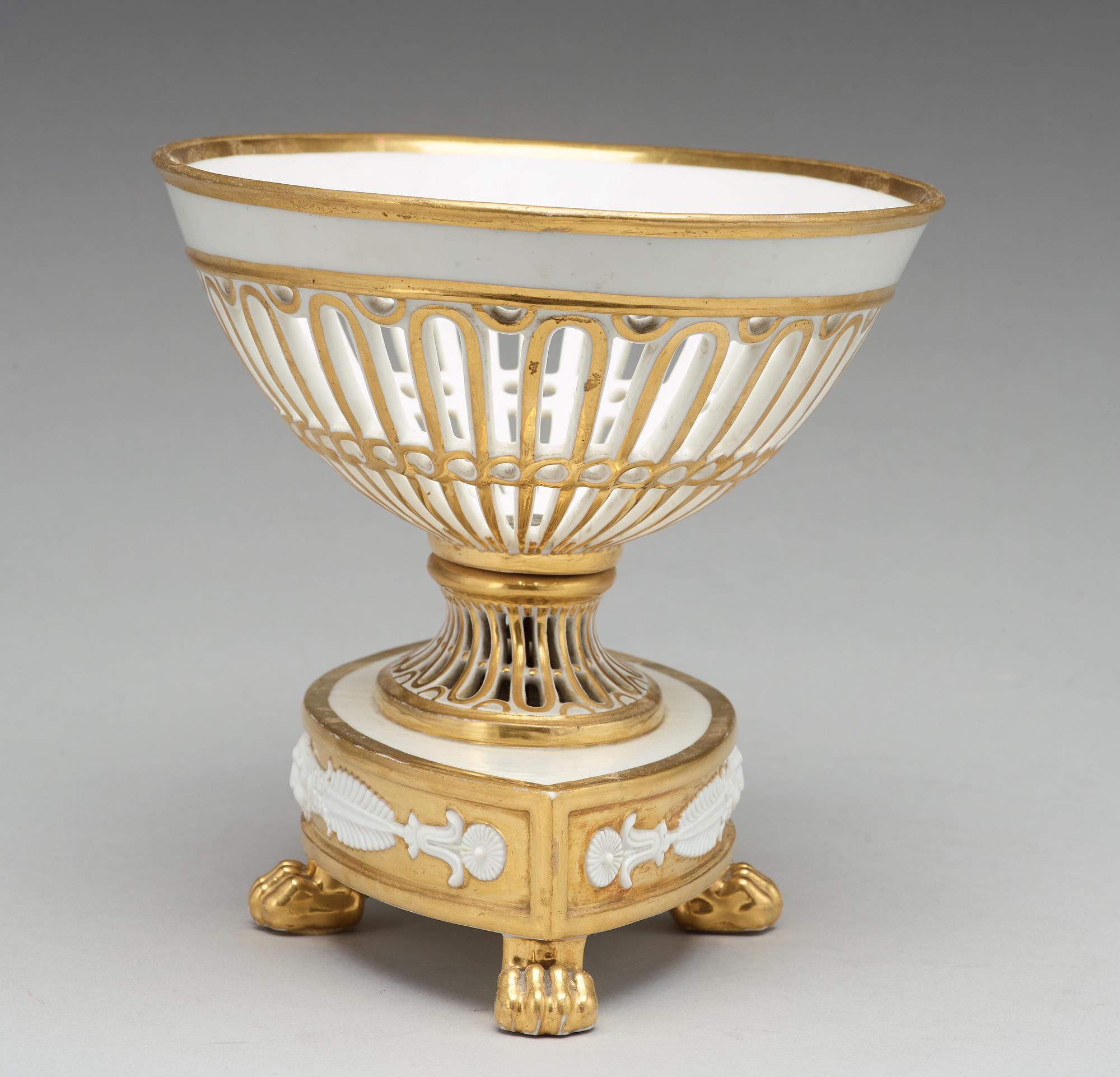 GALLERSKÅL, porslin, Empire, Frankrike, tidigt 1800-tal.