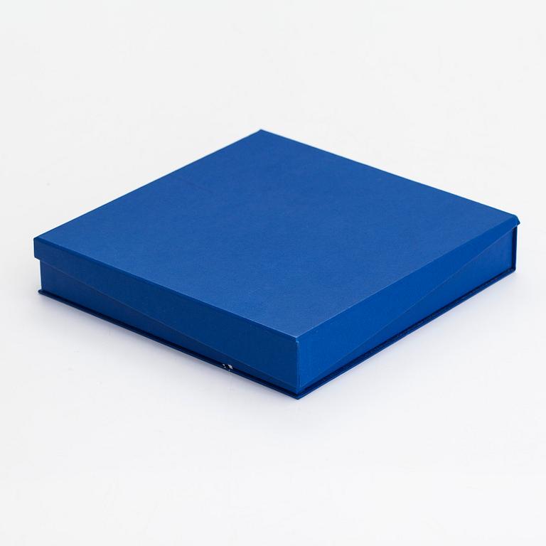 Halsband, hänge, kors, 18K guld med en rubin och diamanter ca 0.045ct totalt.