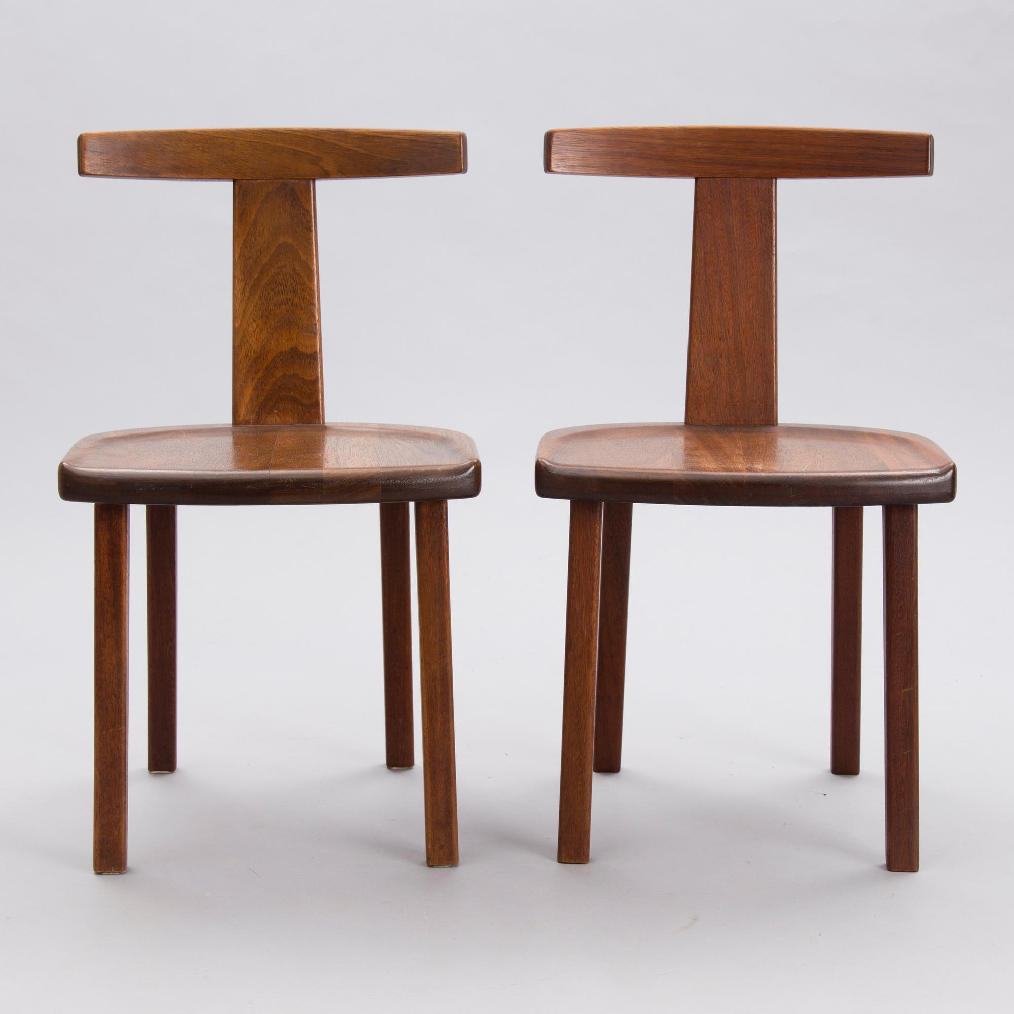Olavi Hänninen, A pair of 1950s 'Juha' chairs for Huonekalu Mikko Nupponen, Finland.